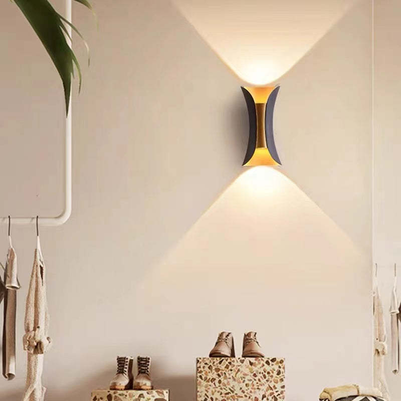 Modern LED Outdoor Wall Lamp - LumiEdge